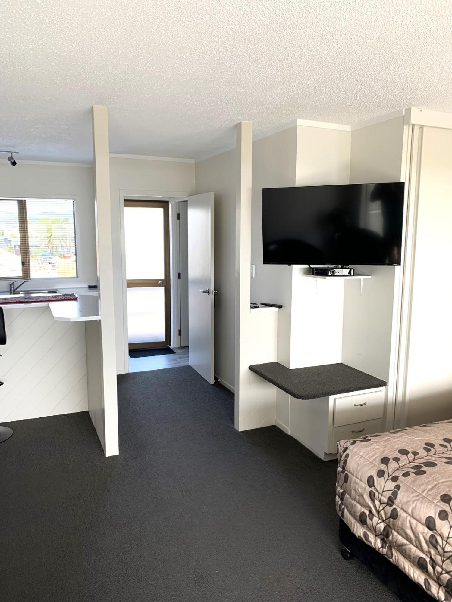 The Oceanside Motel Whitianga Esterno foto