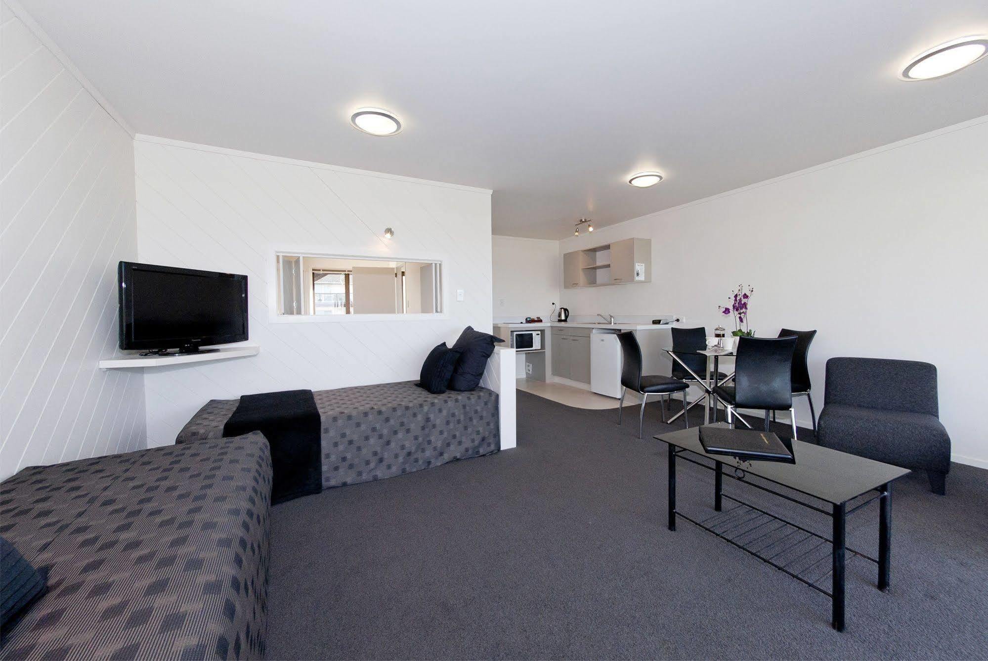 The Oceanside Motel Whitianga Esterno foto