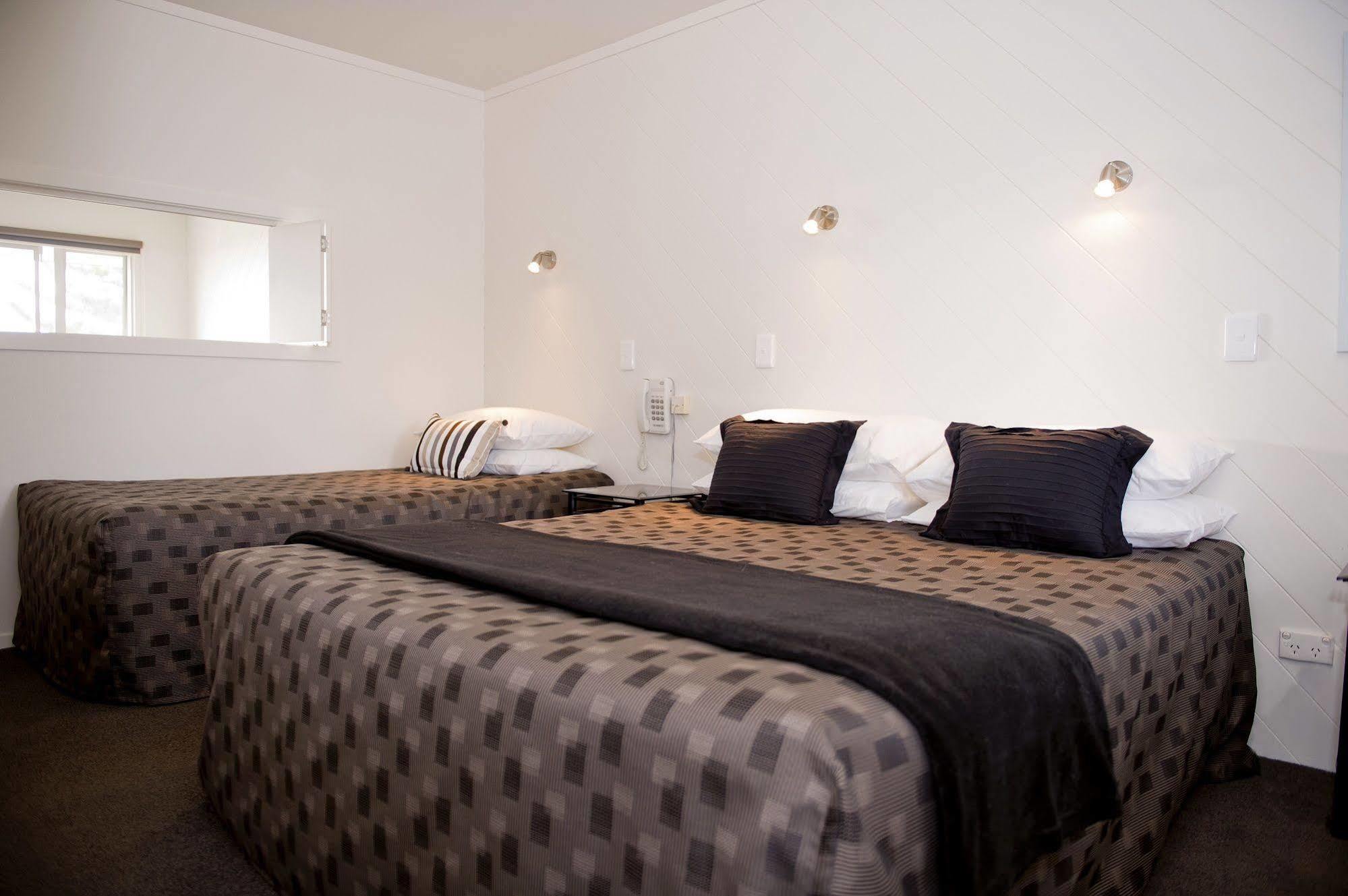 The Oceanside Motel Whitianga Esterno foto