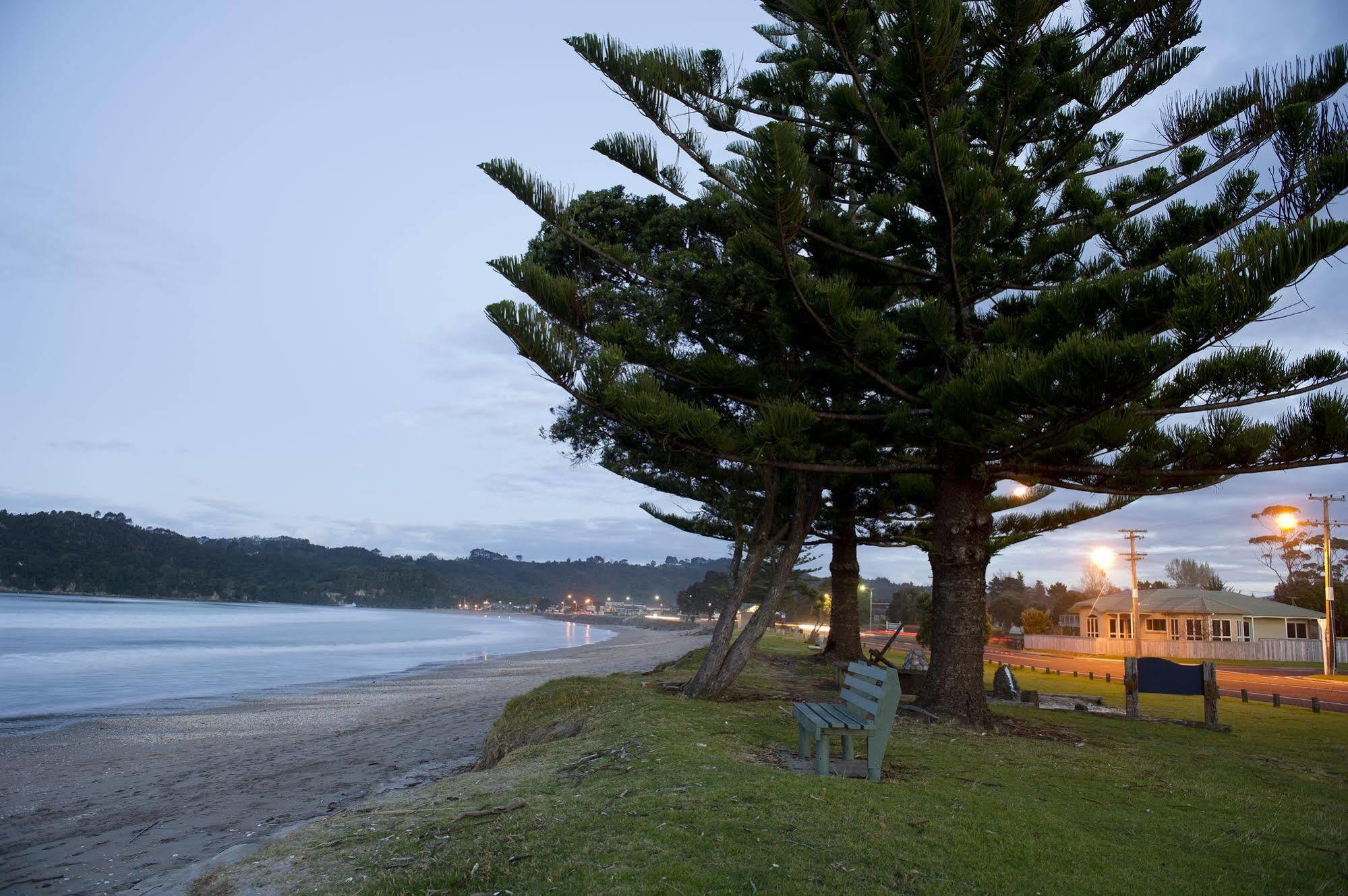 The Oceanside Motel Whitianga Esterno foto
