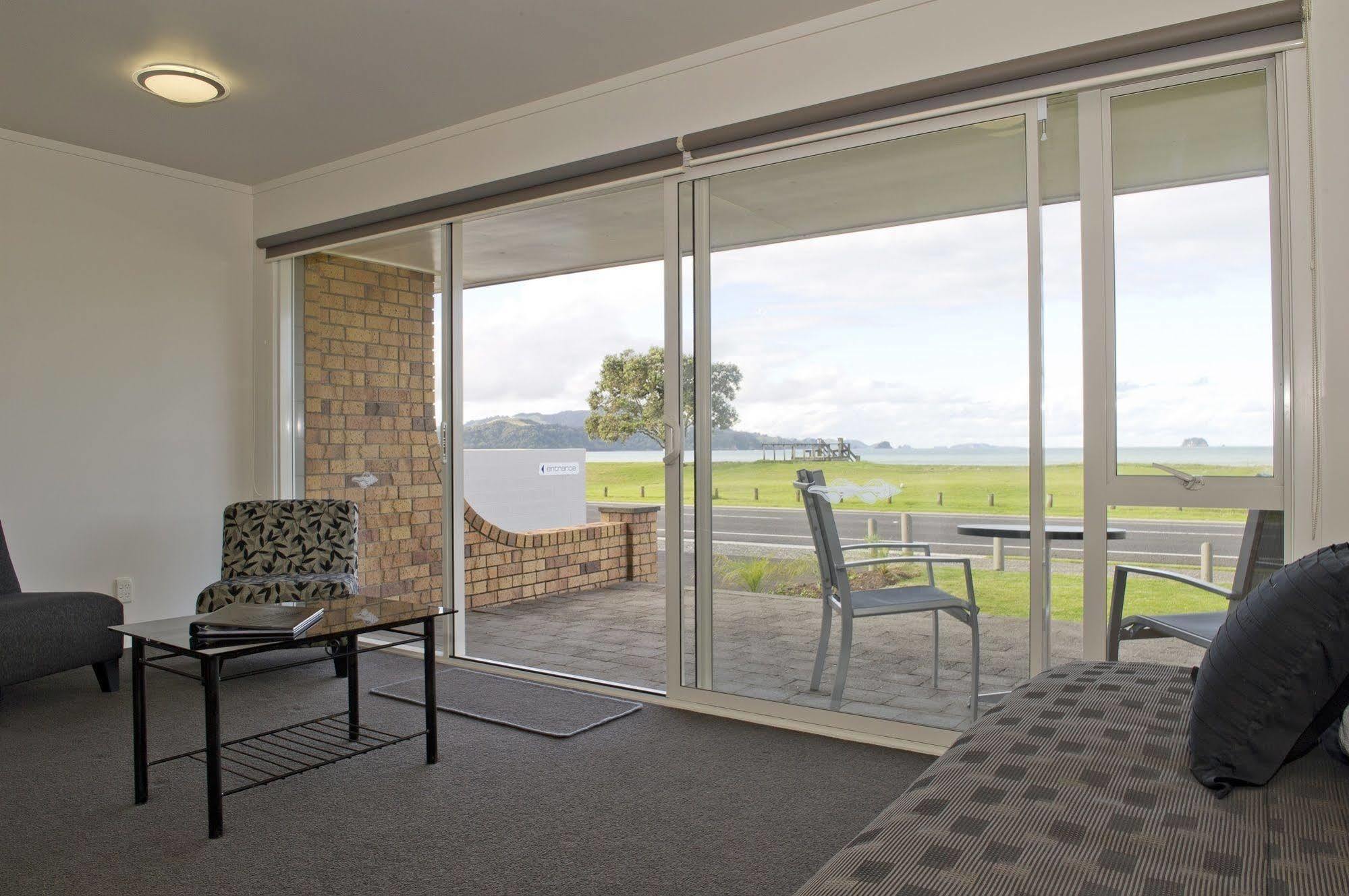 The Oceanside Motel Whitianga Esterno foto