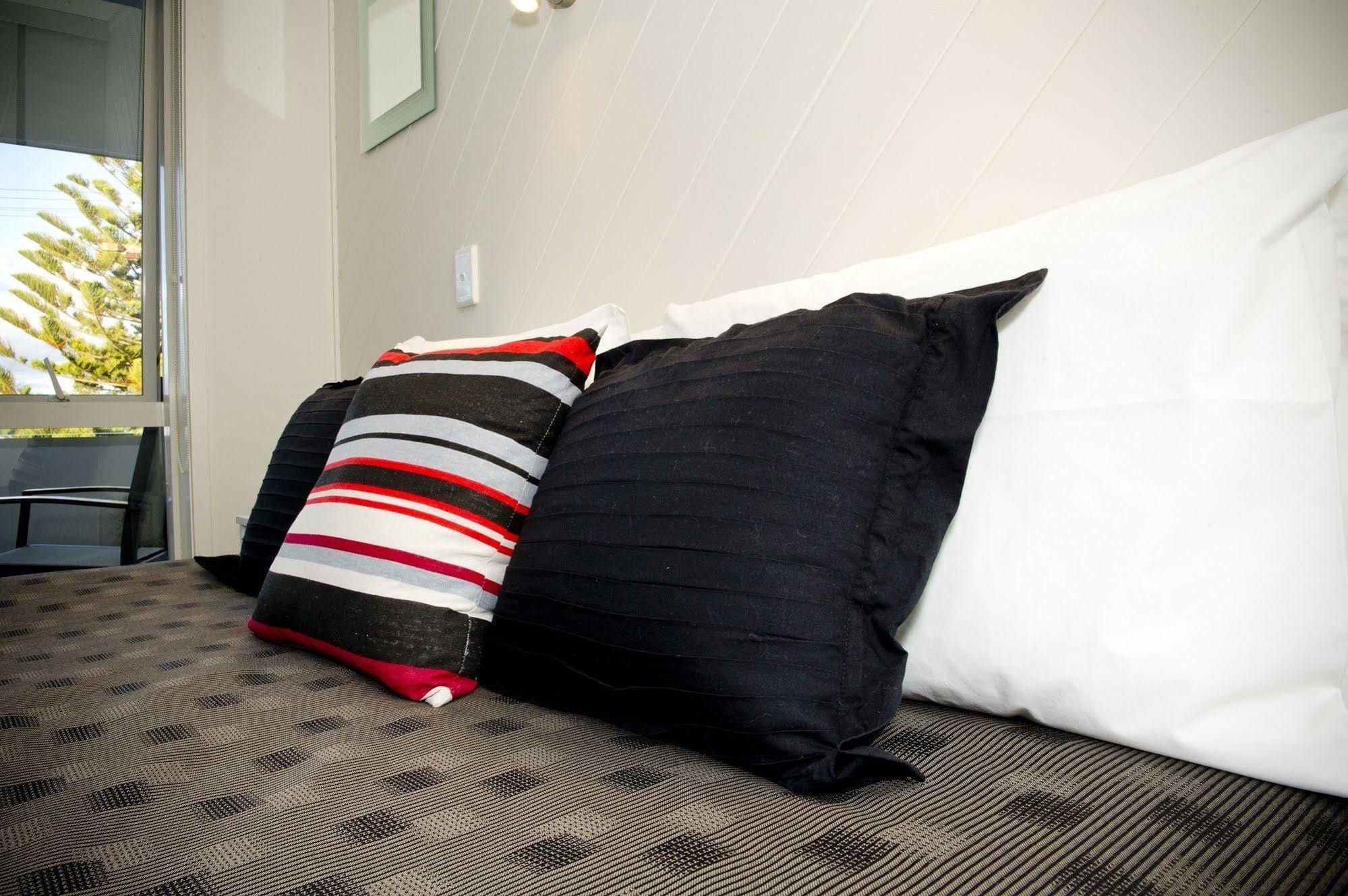 The Oceanside Motel Whitianga Esterno foto