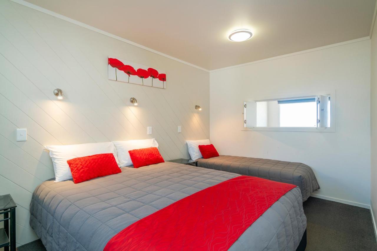 The Oceanside Motel Whitianga Esterno foto
