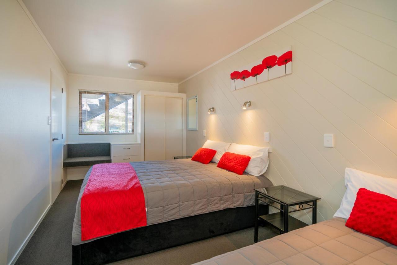 The Oceanside Motel Whitianga Esterno foto